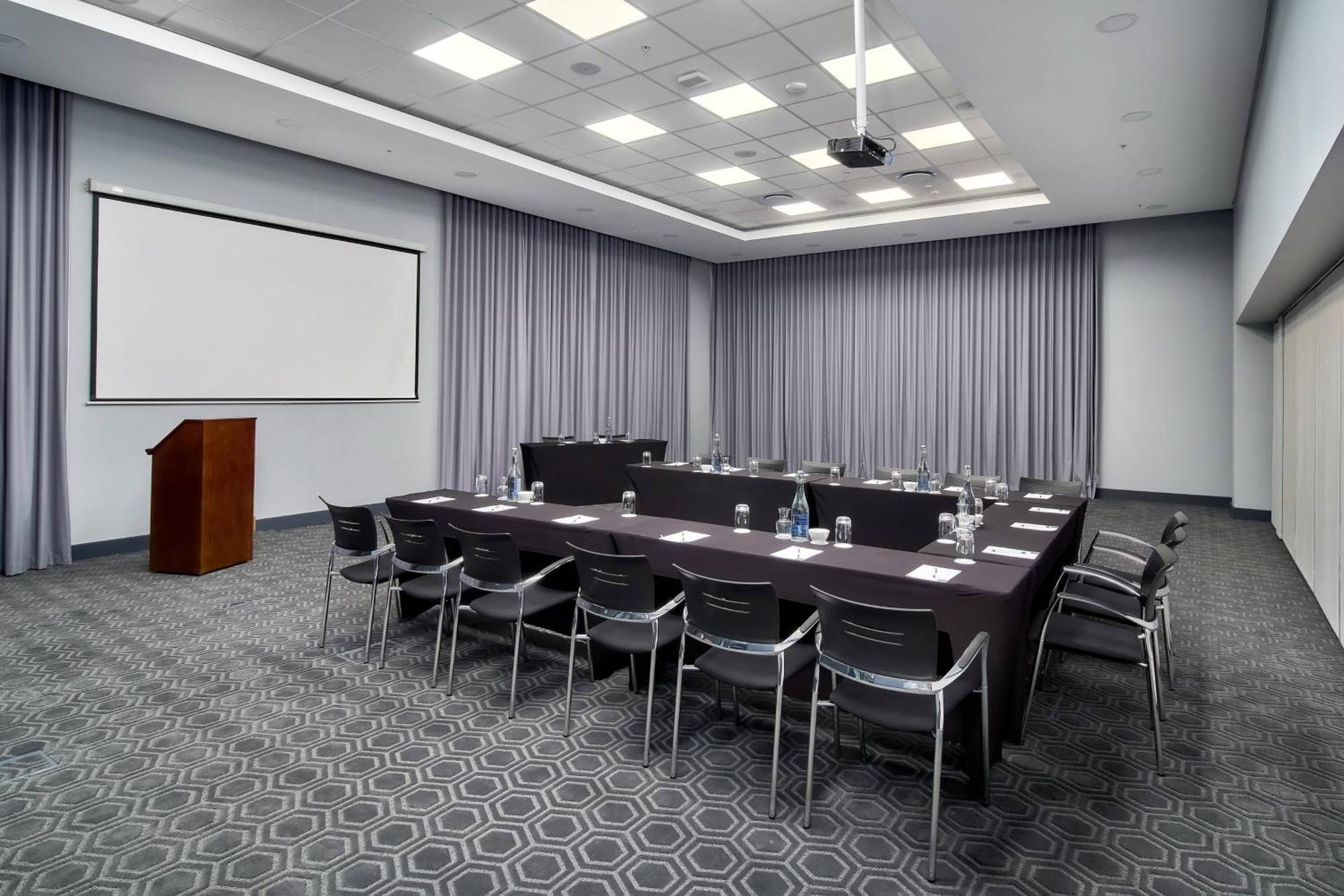 Hotel Protea By Marriott Loftus Park Pretoria